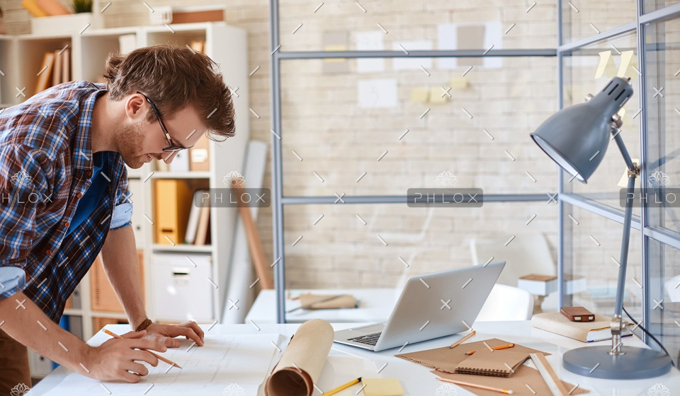 busy-architect-PYVKWM4